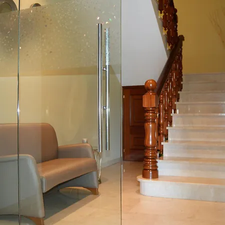 A Fontina Πανσιόν 2*